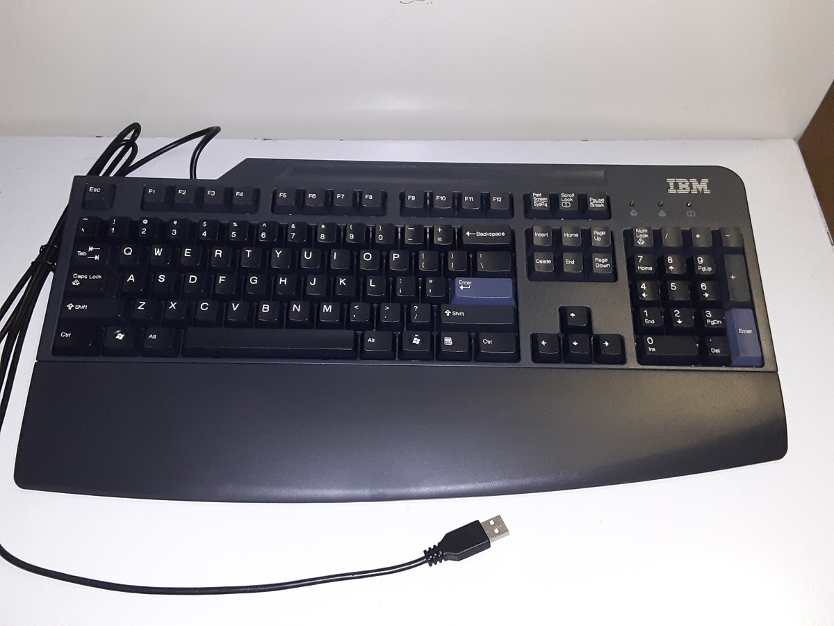 IBM KU-0225 USB Keyboard IBM 42C0060 Wired USB Keyboard with palm rest