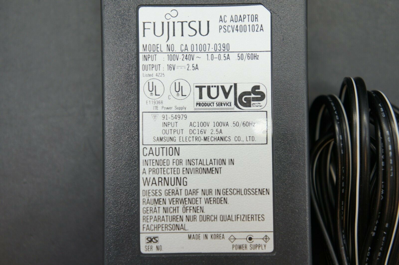 Fujitsu PSCV400102A CA01007-0390 AC Adapter 16.0Vdc 2.5A  Barrel connector with center pin