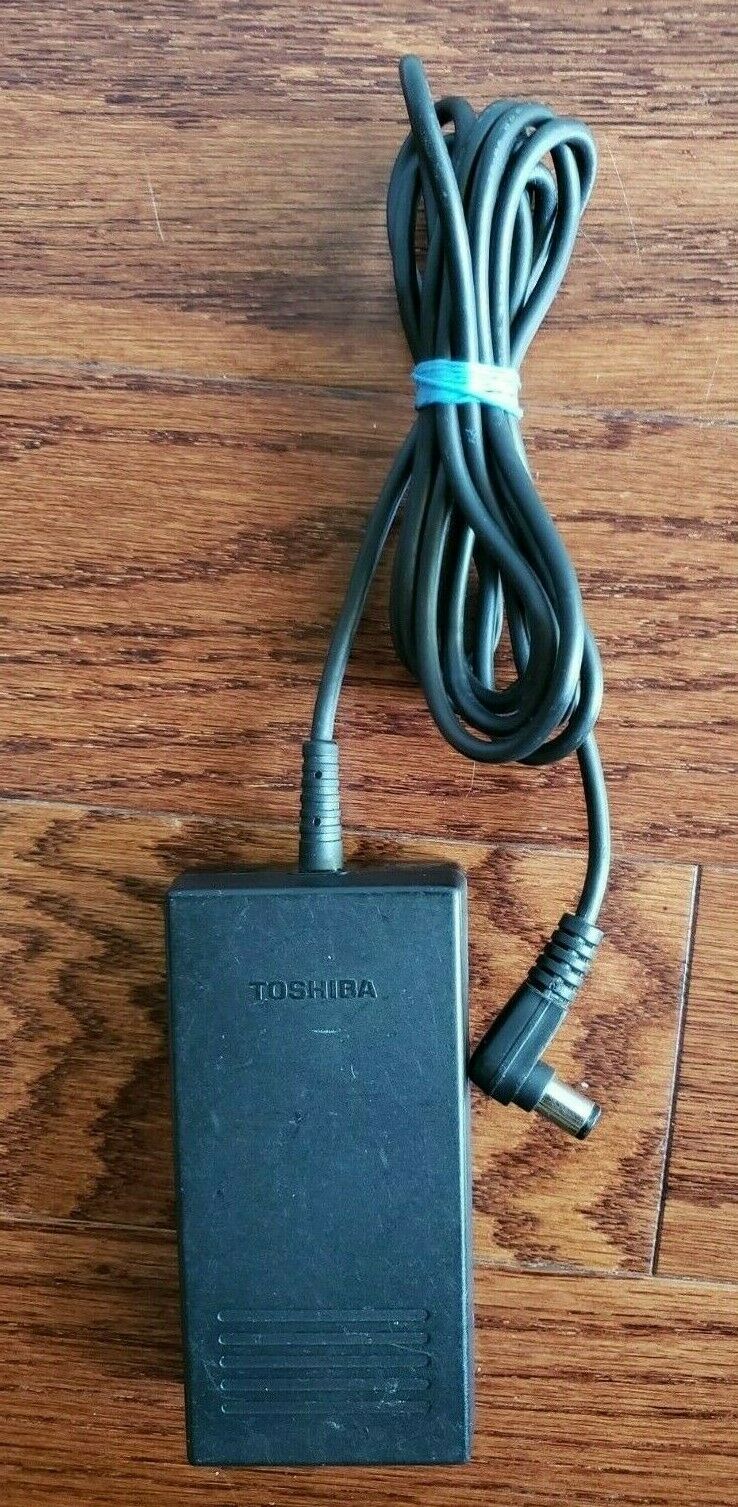 Toshiba PA2500U AC Adapter