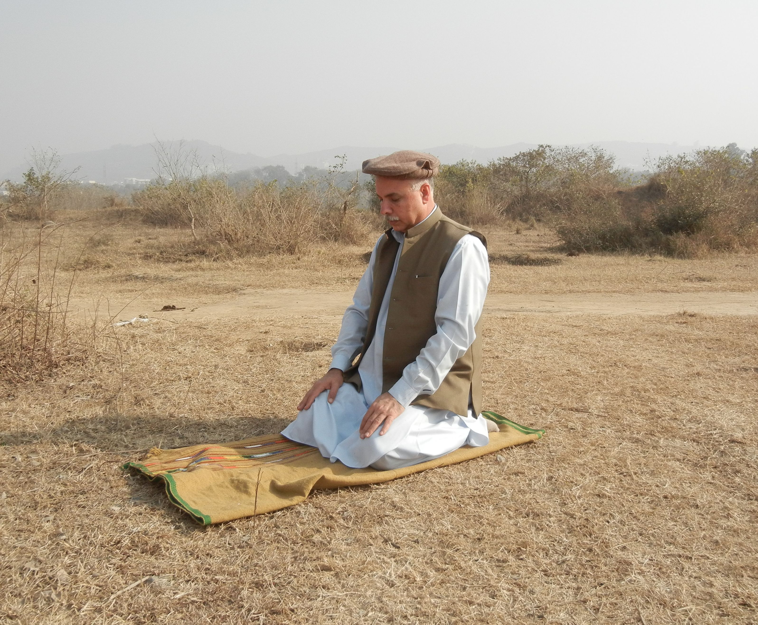 Khamta Sadar - Single stripe design, Ethnic Gift from Pakistan, Large Shawl Blanket Wrap for men