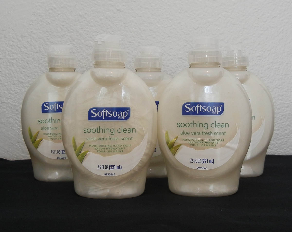 Softsoap liquid hand soap  5 pack - 7.5 fl oz each Soothing Clean aloe vera fresh scent - Moisturizing Hand Soap