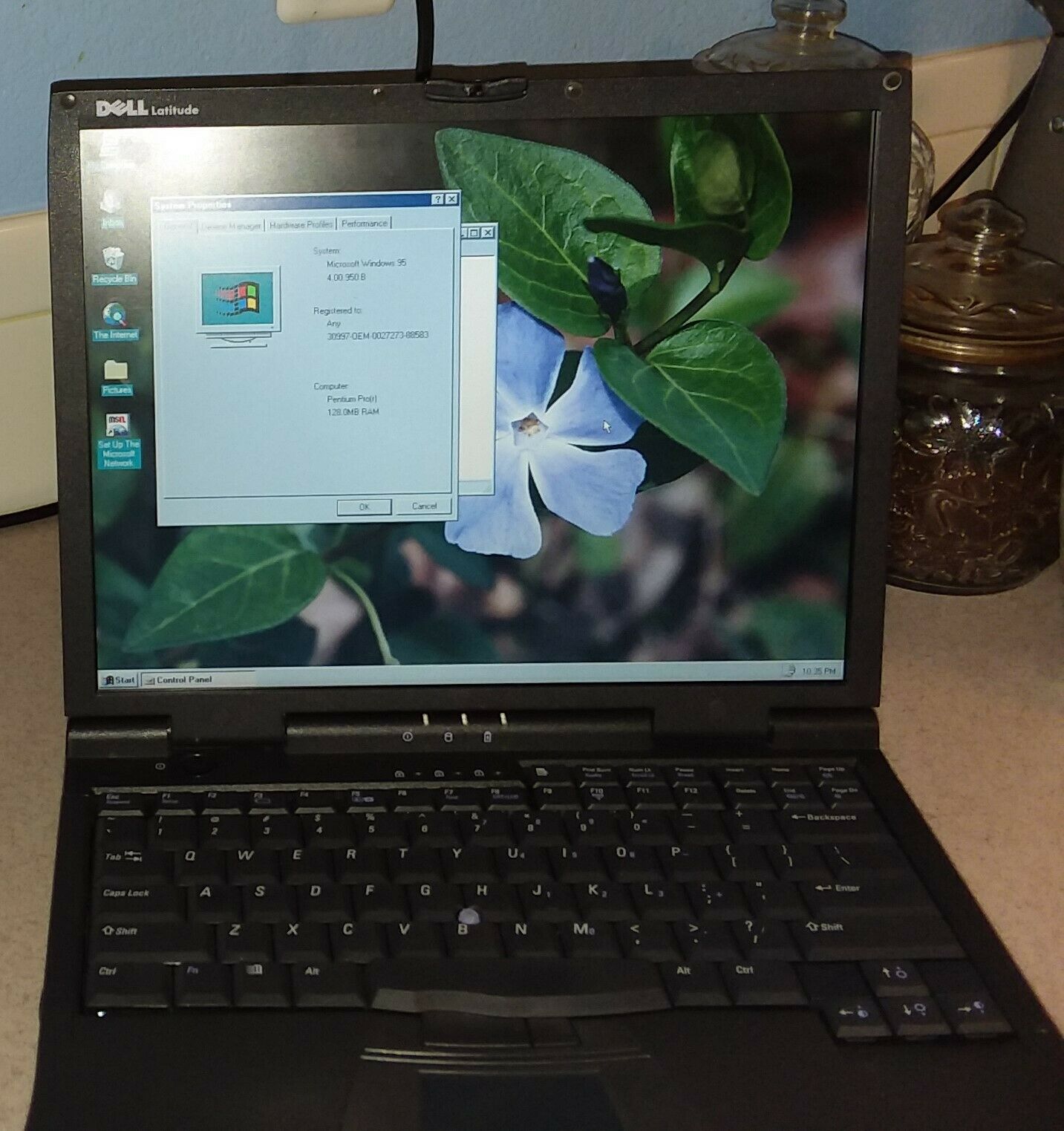 Dell Latitude CPx 650 Refurbished laptop with Windows 95, serial port and floppy drive