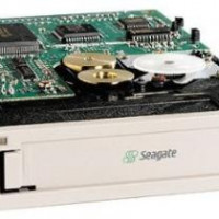 Seagate,STT320000A,Seagate STT320000A Travan 20 Tape Drive