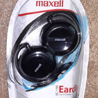 MAXELL 190561 MAXELL STEREO EARCLIP HEADPHONE