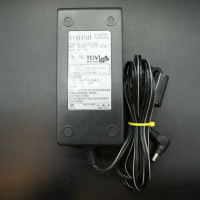 Fujitsu PSCV400102A CA01007-0390,AC Adapter 16.0Vdc 2.5A  Barrel connector with cen