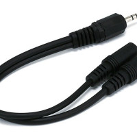 Monoprice 667 STEREO PLUG/TWO STEREO JACK CABLE 6IN
