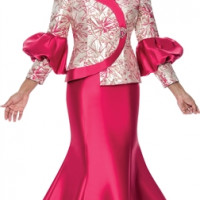 GMI Jacquard Wrapped Size 16: 2 Magenta Skirt Suit features a striking magenta color adorned with a beautiful floral pattern