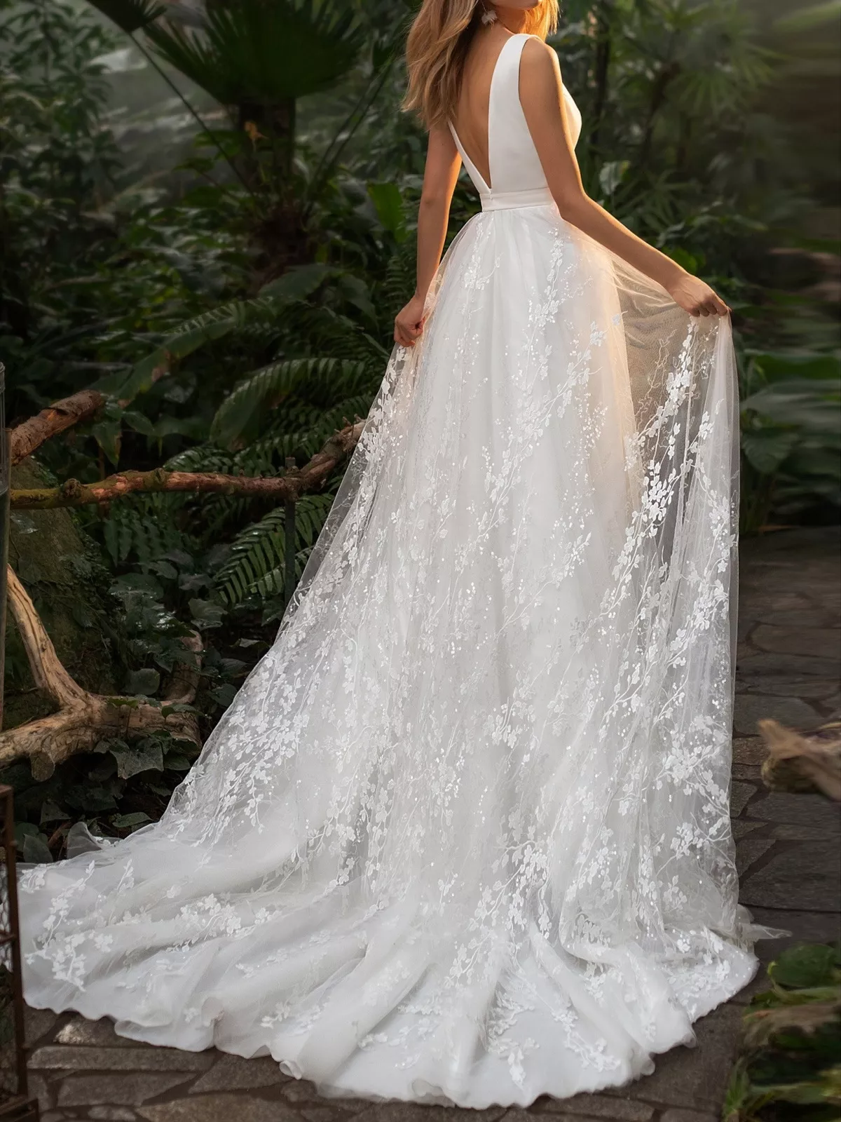 White Wedding Dress Floor Length Bridal Gown A-Line Deep V-Neck V-Back thumbnail