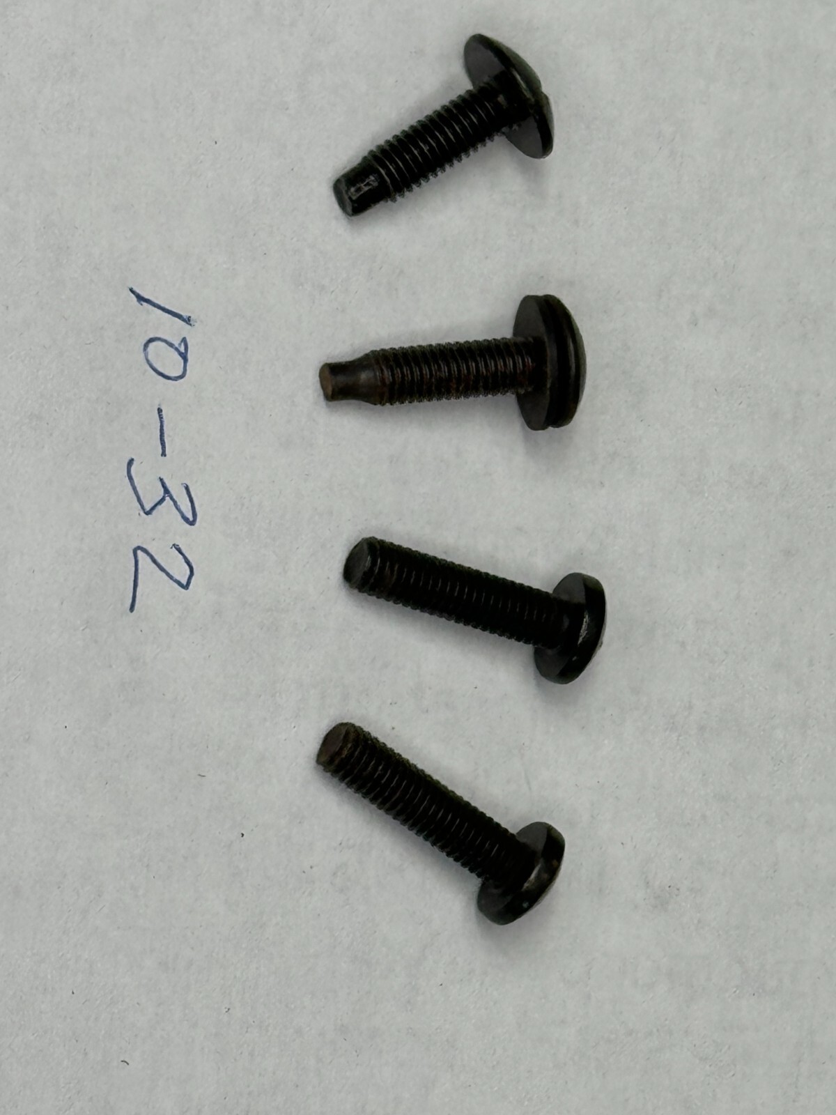 HP 100PC 10-32 RACK SCREWS W RACK ACCESSORIES thumbnail